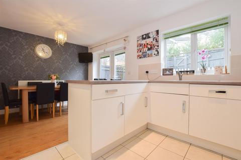 45 Etchingham Drive, St Leonards-on-sea, TN38 9AB