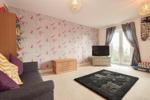45 Etchingham Drive, St Leonards-on-sea, TN38 9AB