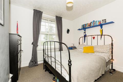 1 Allingham Road, Reigate, RH2 8JE