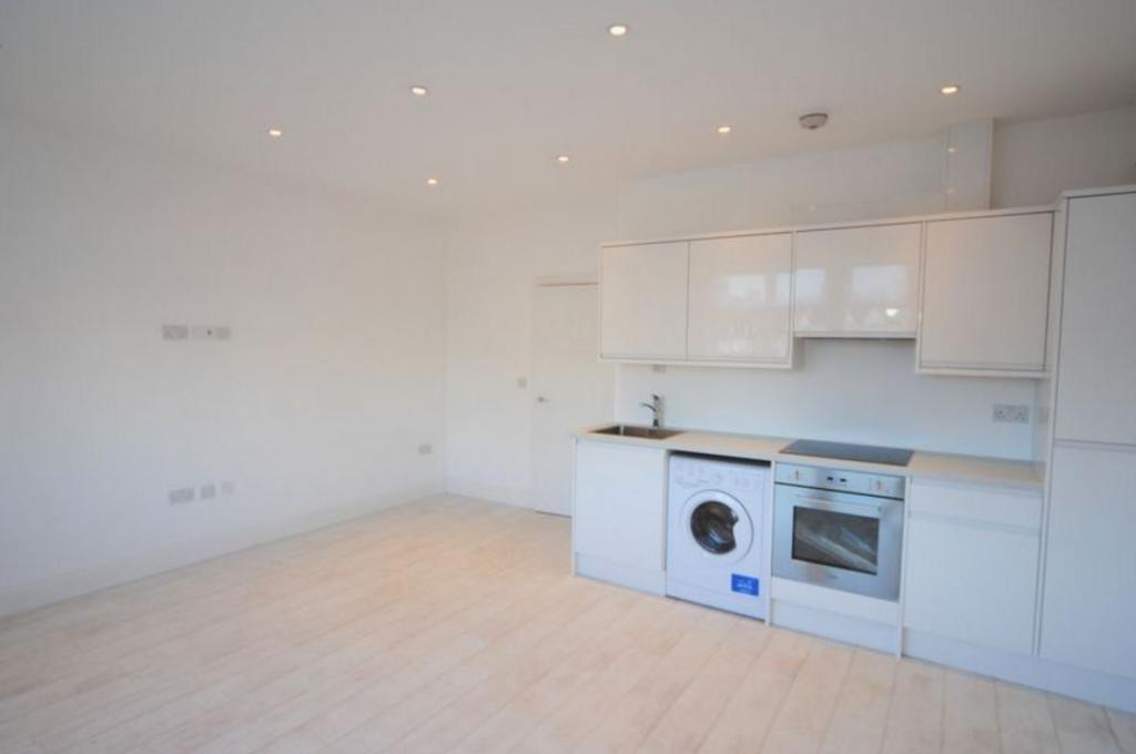 Finchley Road Temple Fortune NW11 1 bed flat £1,473 pcm (£340 pw)
