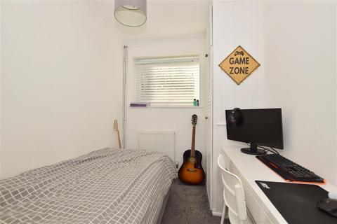 53 Coltstead, New Ash Green, Longfield, DA3 8LN