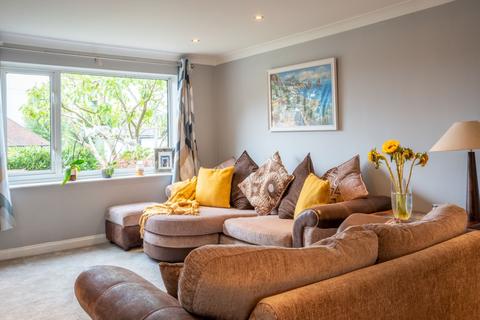 35 Broadley Green, Windlesham, GU20 6AJ