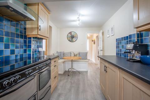 35 Broadley Green, Windlesham, GU20 6AJ