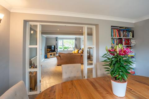 35 Broadley Green, Windlesham, GU20 6AJ