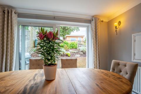 35 Broadley Green, Windlesham, GU20 6AJ