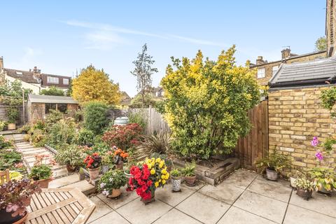 8 Old Road, London, SE13 5TA