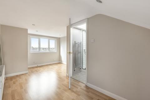 8 Old Road, London, SE13 5TA