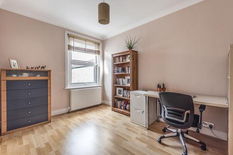 8 Old Road, London, SE13 5TA