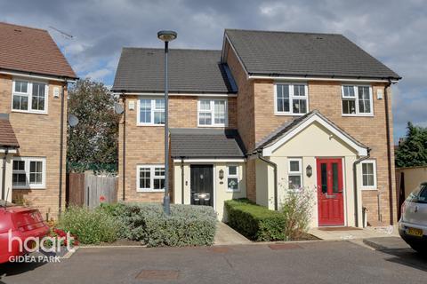 3 Faith Close, Romford, RM2 5BF