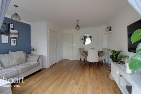 3 Faith Close, Romford, RM2 5BF