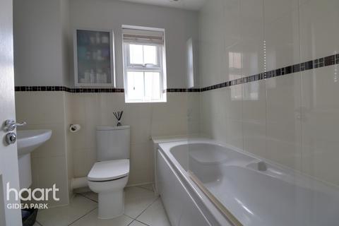3 Faith Close, Romford, RM2 5BF