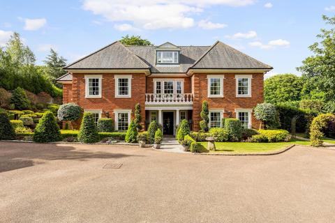 Mulberry House Harvest Hill, Bourne End, SL8 5JJ