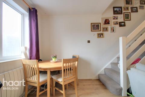2 Benham Walk, Basildon, SS13 1NU