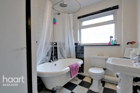 2 Benham Walk, Basildon, SS13 1NU