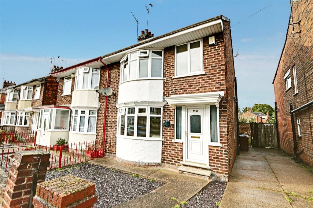 Strathmore Avenue, Hull, East... 3 bed end of terrace house £150,000