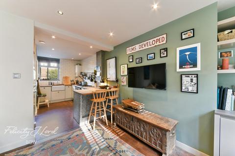 Flat 16, Mark House Sewardstone Road, London, E2 9QA