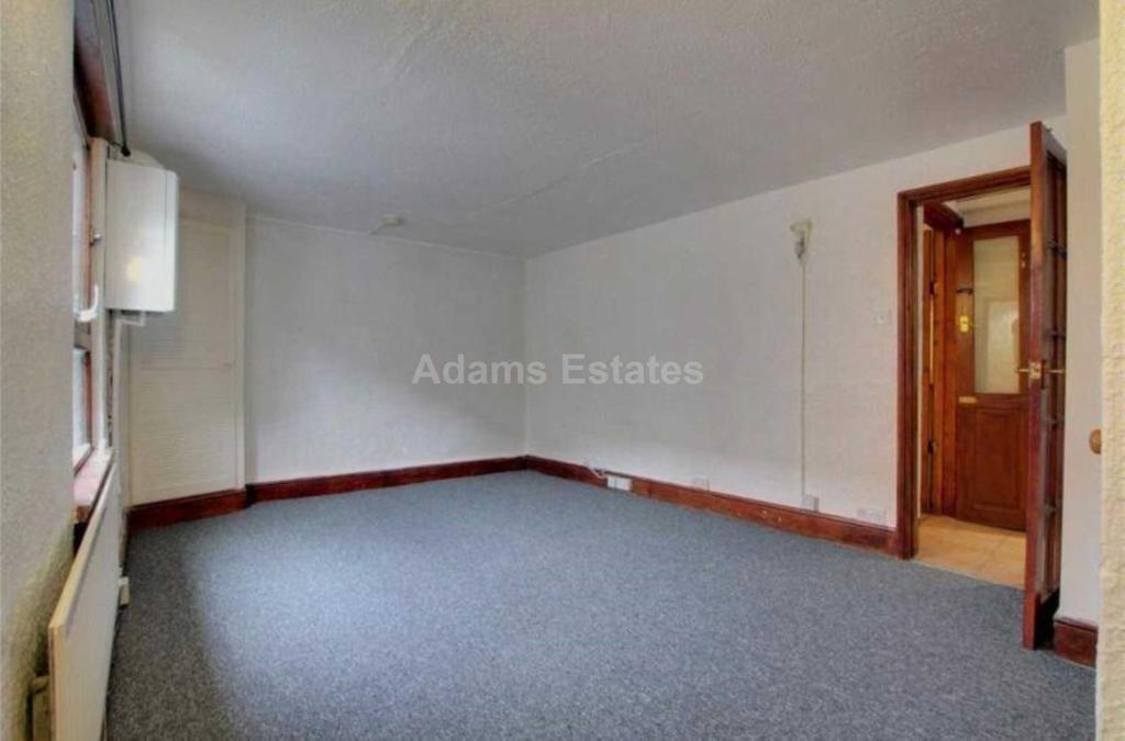 Zinzan Street, Reading 1 bed flat £700 pcm (£162 pw)