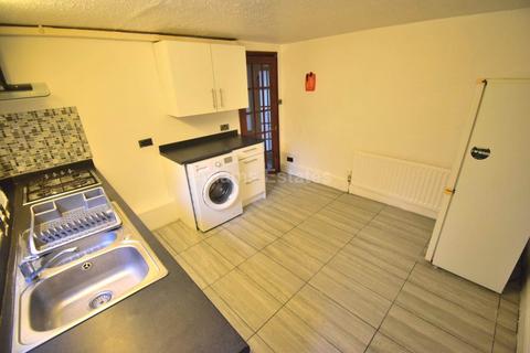 undefined, Zinzan Street, Reading