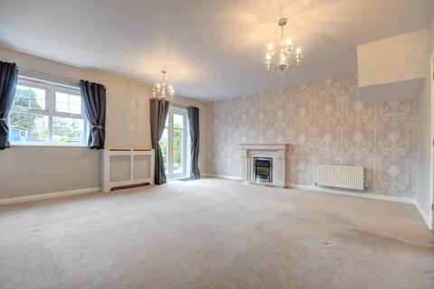 5 bedroom semi-detached house to rent, Chairmakers Close, Princes Risborough