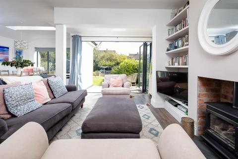 35 Glebe Road, Long Ashton, Bristol, BS41 9LJ