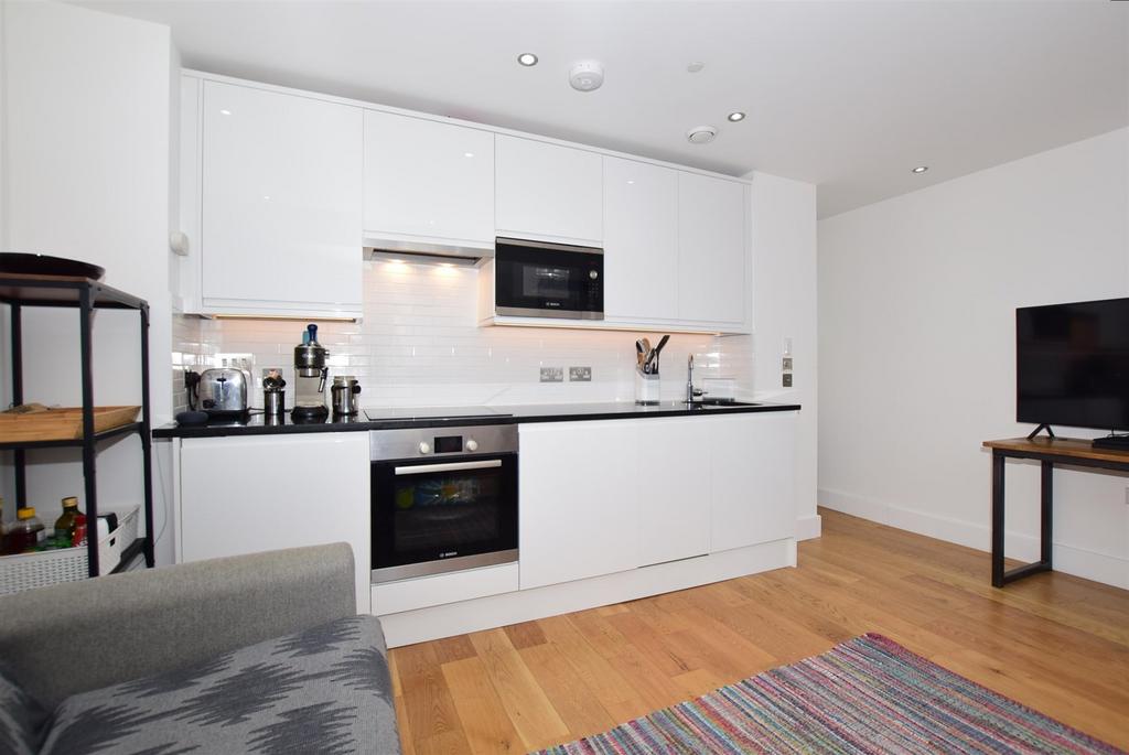 Lounge/Kitchen