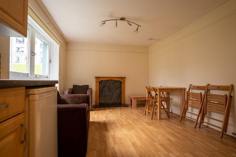 2 bedroom flat to rent - Viewcraig Street, Holyrood, Edinburgh, EH8