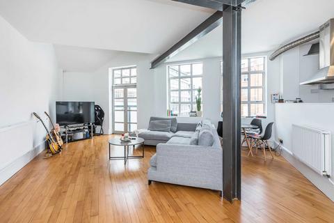 undefined, Dingley Place, Clerkenwell, EC1V