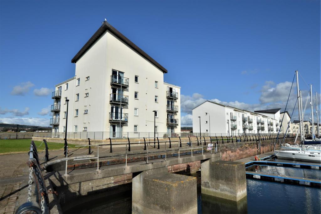 12 Mariners View, ARDROSSAN, KA22 8BF 2 bed flat £100,000