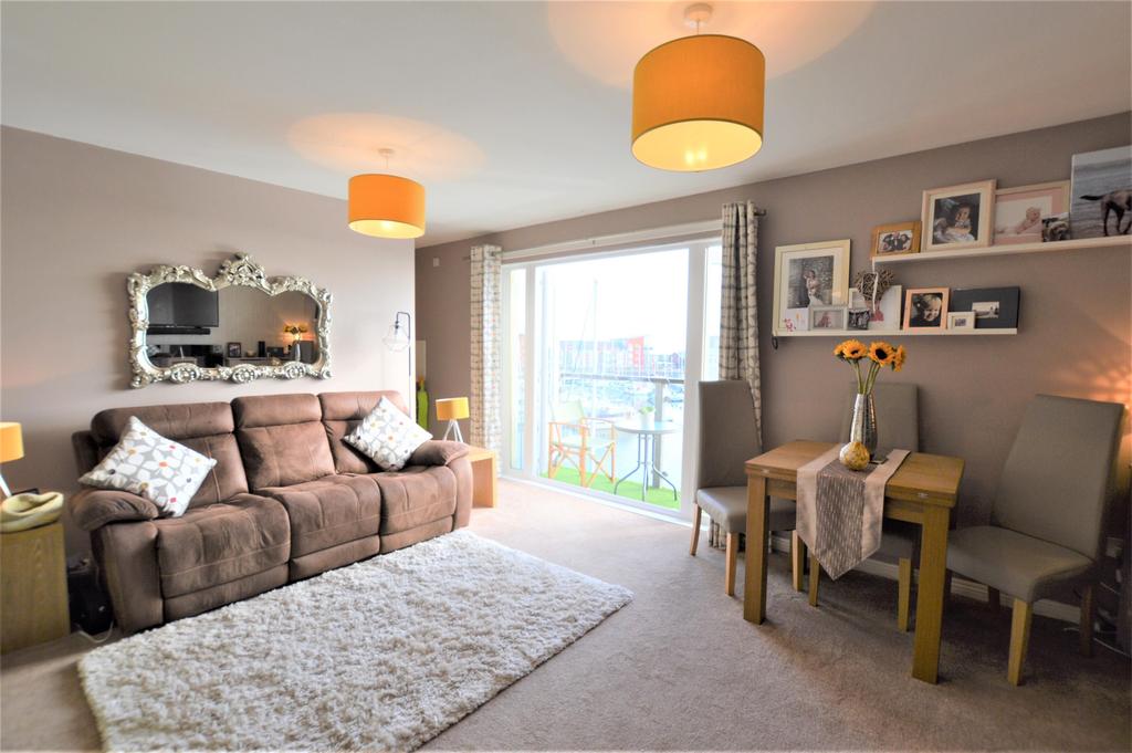 12 Mariners View, ARDROSSAN, KA22 8BF 2 bed flat £100,000