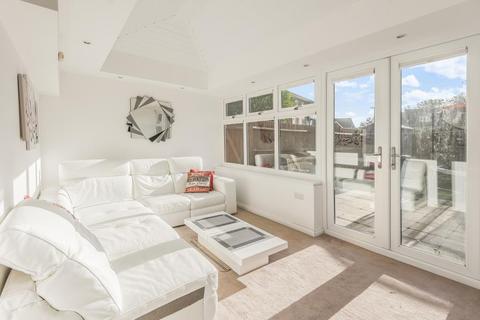 69 Blackburn Way, Hounslow, TW4 5AH