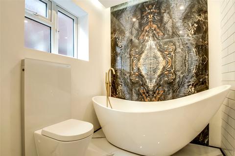 161 The Vale, London, N14 6BA