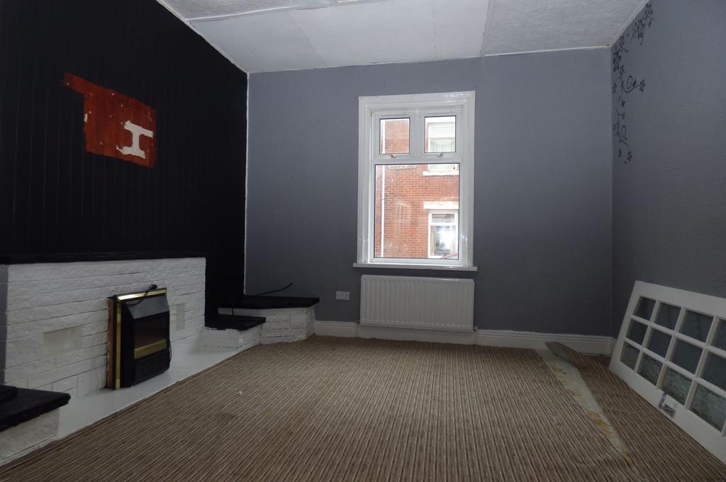 Longnewton Street, Dawdon, Seaham, Durham, SR7 7LZ 3 bed terraced house