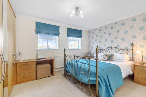 33 Brett Drive, Bromham, Bedford, MK43 8RE
