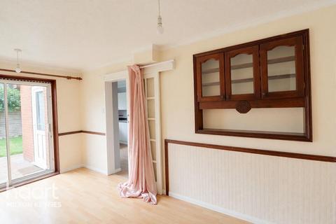 4 bedroom detached house to rent, Summerhayes, Great Linford