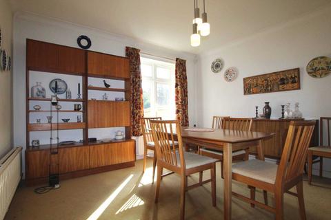 Summerfield River Road, Caversham, Reading, RG4 7EH