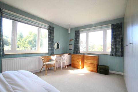 Summerfield River Road, Caversham, Reading, RG4 7EH
