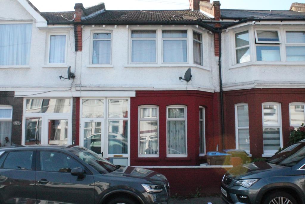 Winchester Road, Edmonton N9 9 EX