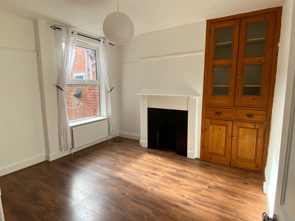 Ruskin Road, Kingsthorpe, Northampton NN2 7SY 3 bed property £750 pcm