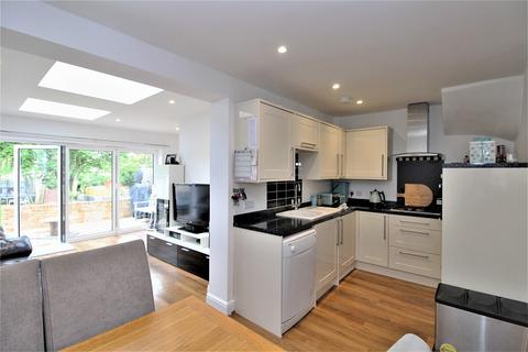 118 Prince Albert Square, Redhill, RH1 5AP