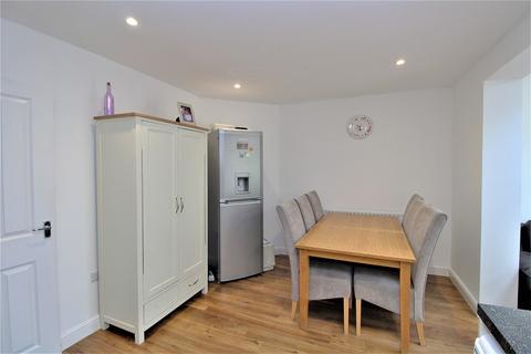 118 Prince Albert Square, Redhill, RH1 5AP
