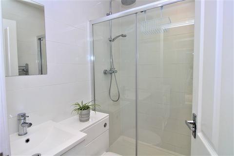118 Prince Albert Square, Redhill, RH1 5AP