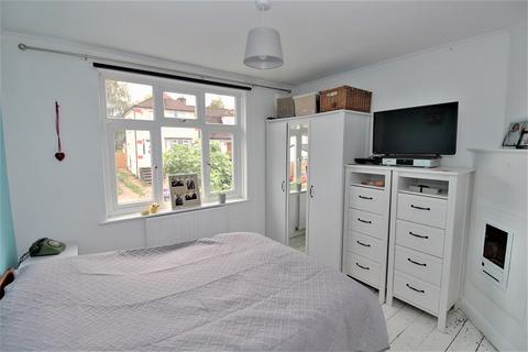 118 Prince Albert Square, Redhill, RH1 5AP