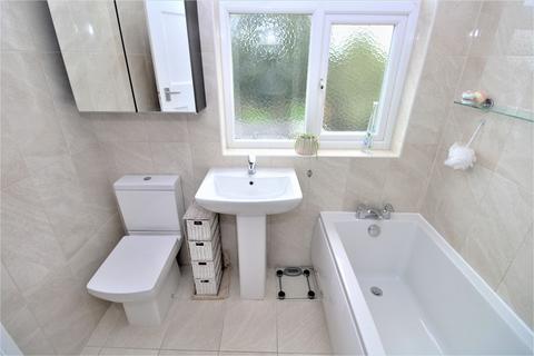 118 Prince Albert Square, Redhill, RH1 5AP