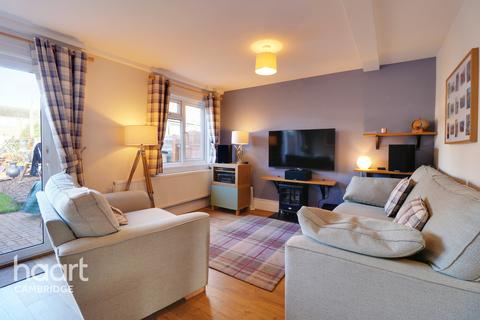 57 Cliveden Close, Cambridge, CB4 3LX