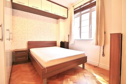 1 bedroom flat for sale, Latymer Court, Hammersmith Road, London, W6