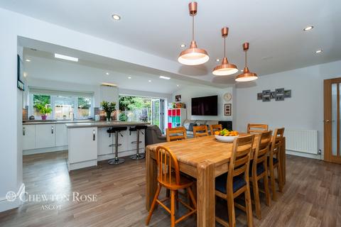 7 Asher Drive, Ascot, SL5 8LJ