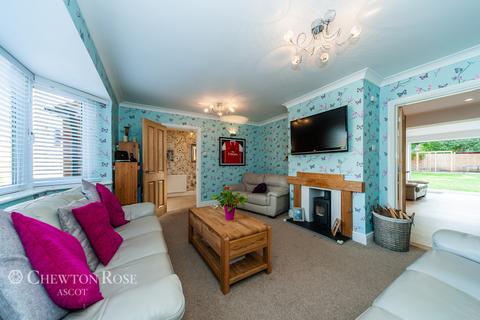 7 Asher Drive, Ascot, SL5 8LJ