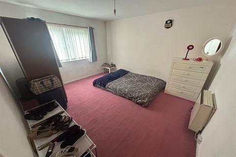 2 bedroom flat to rent - Warstones Road, Wolverhampton