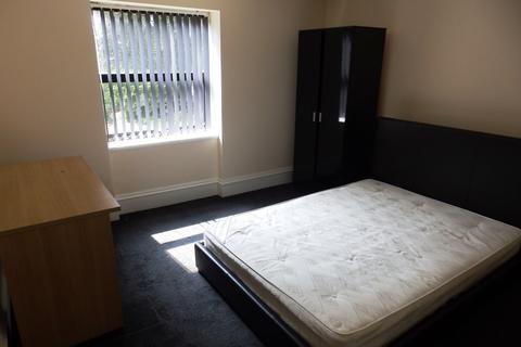 2 bedroom house share to rent - Apt 1,  3 Ribblesdale Place Preston PR1 3AF
