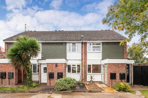 3 Mallards Road, Woodford Green, IG8 7DF